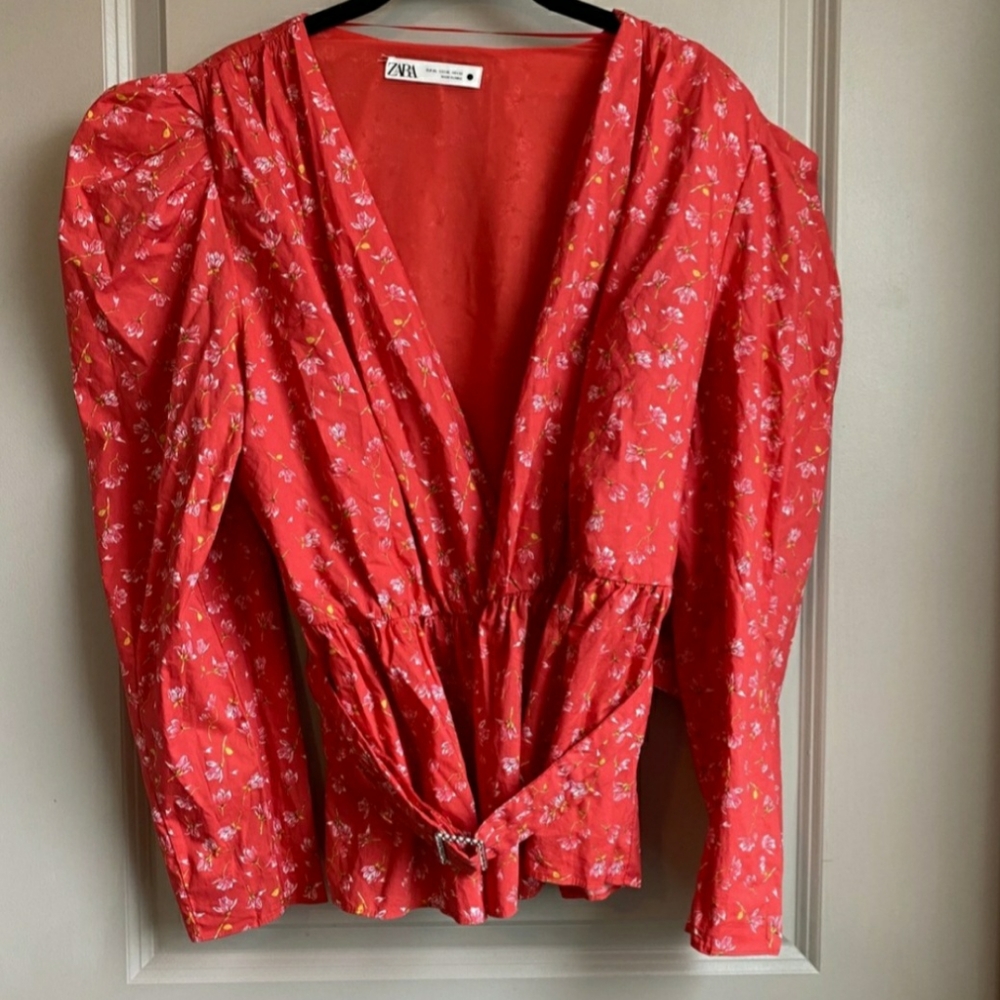 ZARA RED FLORAL PRINT TOP BLOUSE WITH BELT PUFF SHOULDER